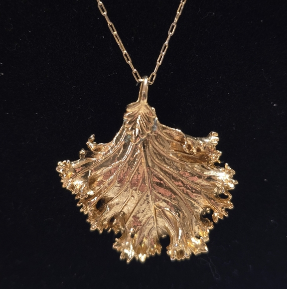 Origin 2Tone Leaf Pendant Necklace Style 2235 main image 1